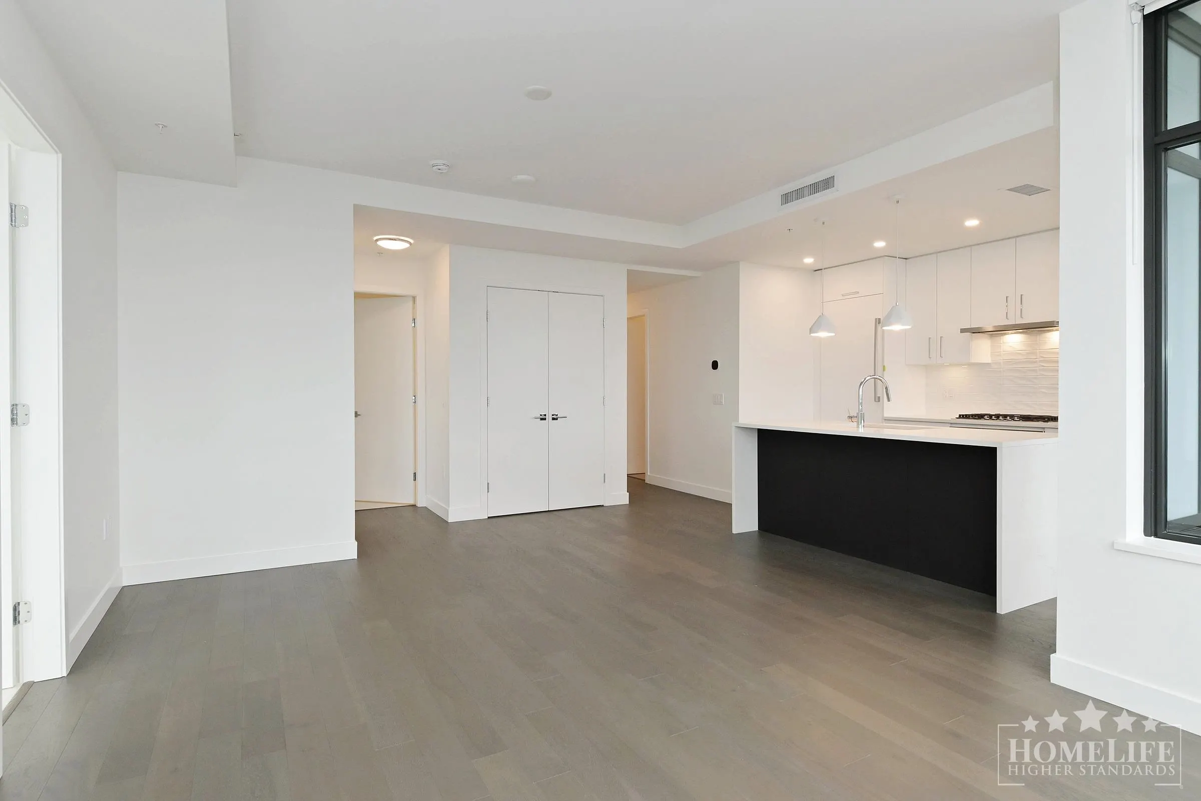 1302 1588 Johnston Road