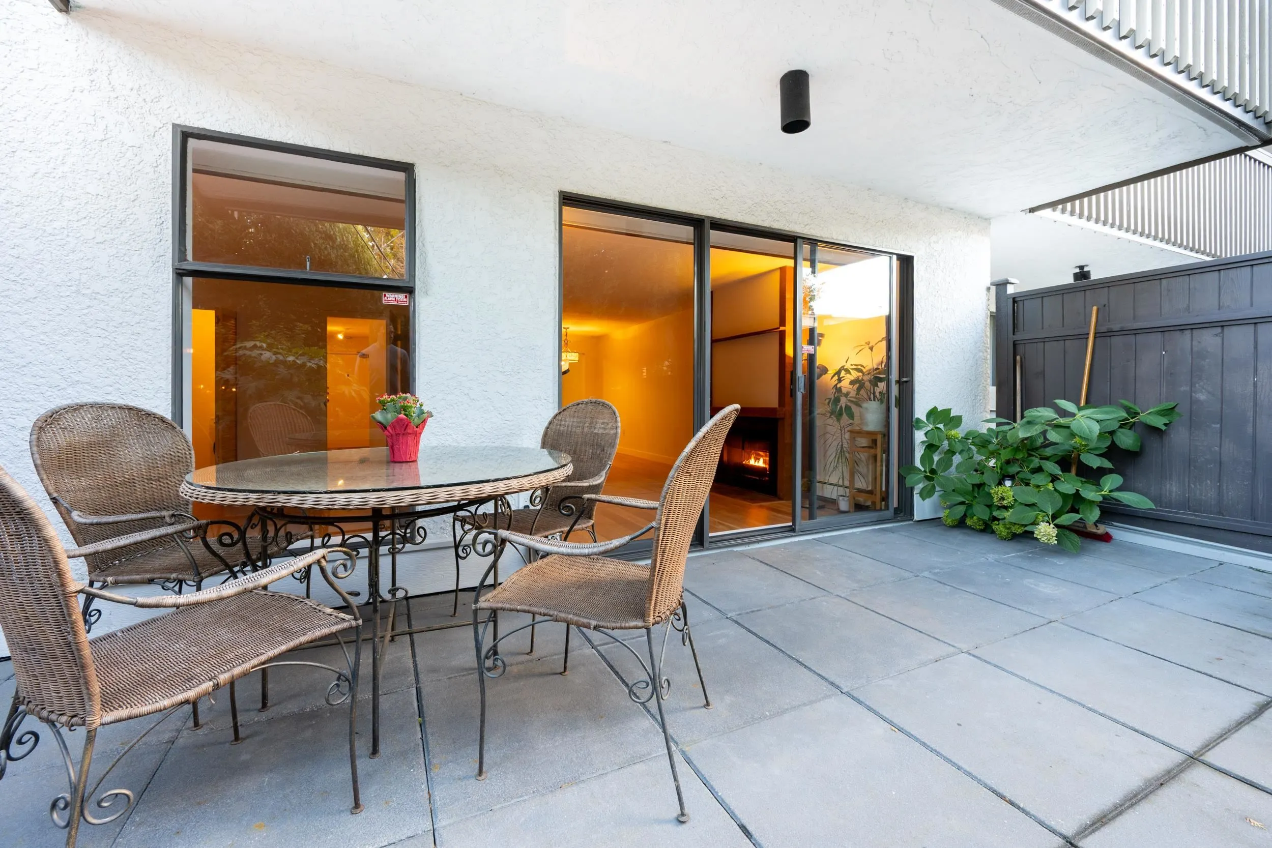 117 265 E 15th Avenue