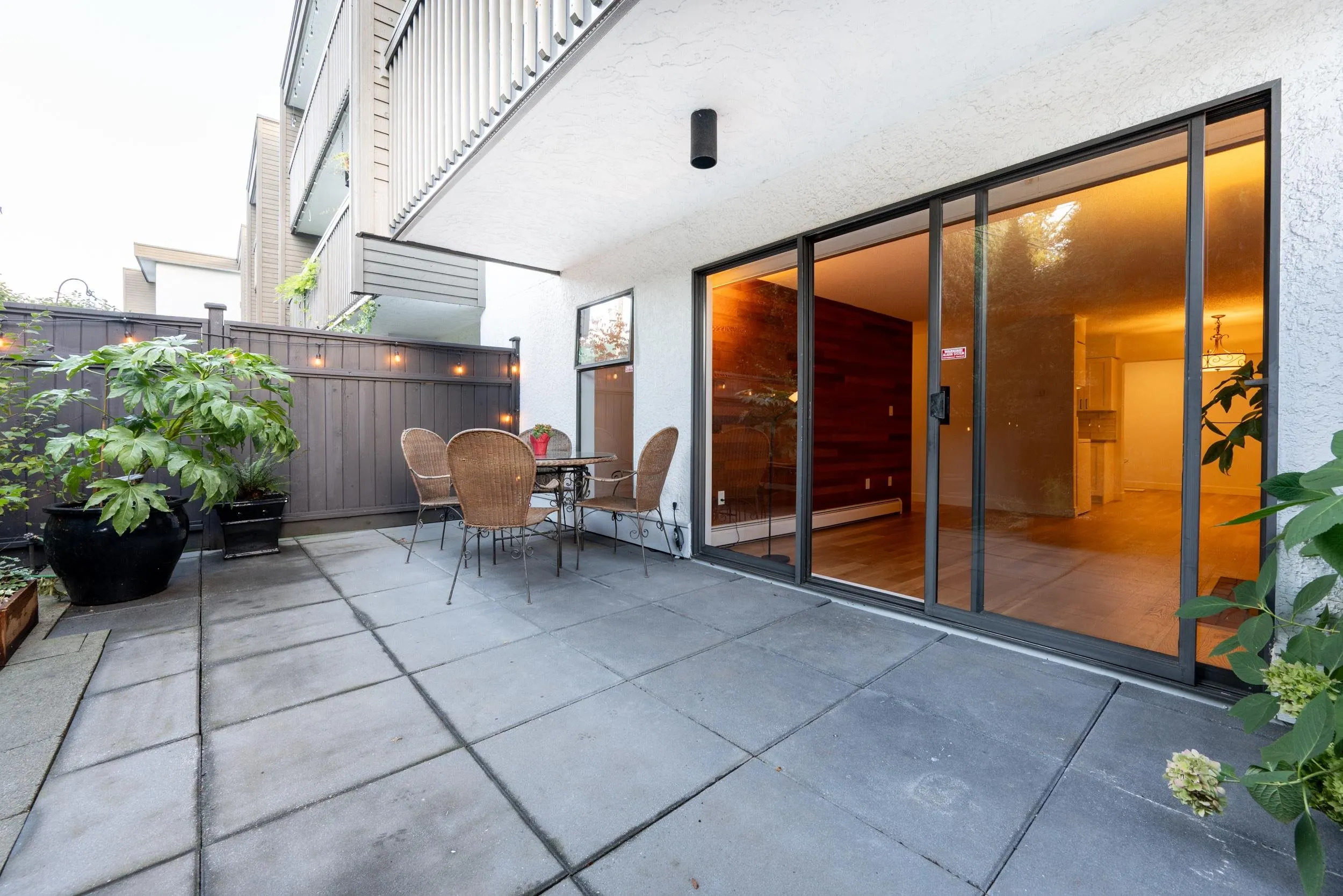 117 265 E 15th Avenue