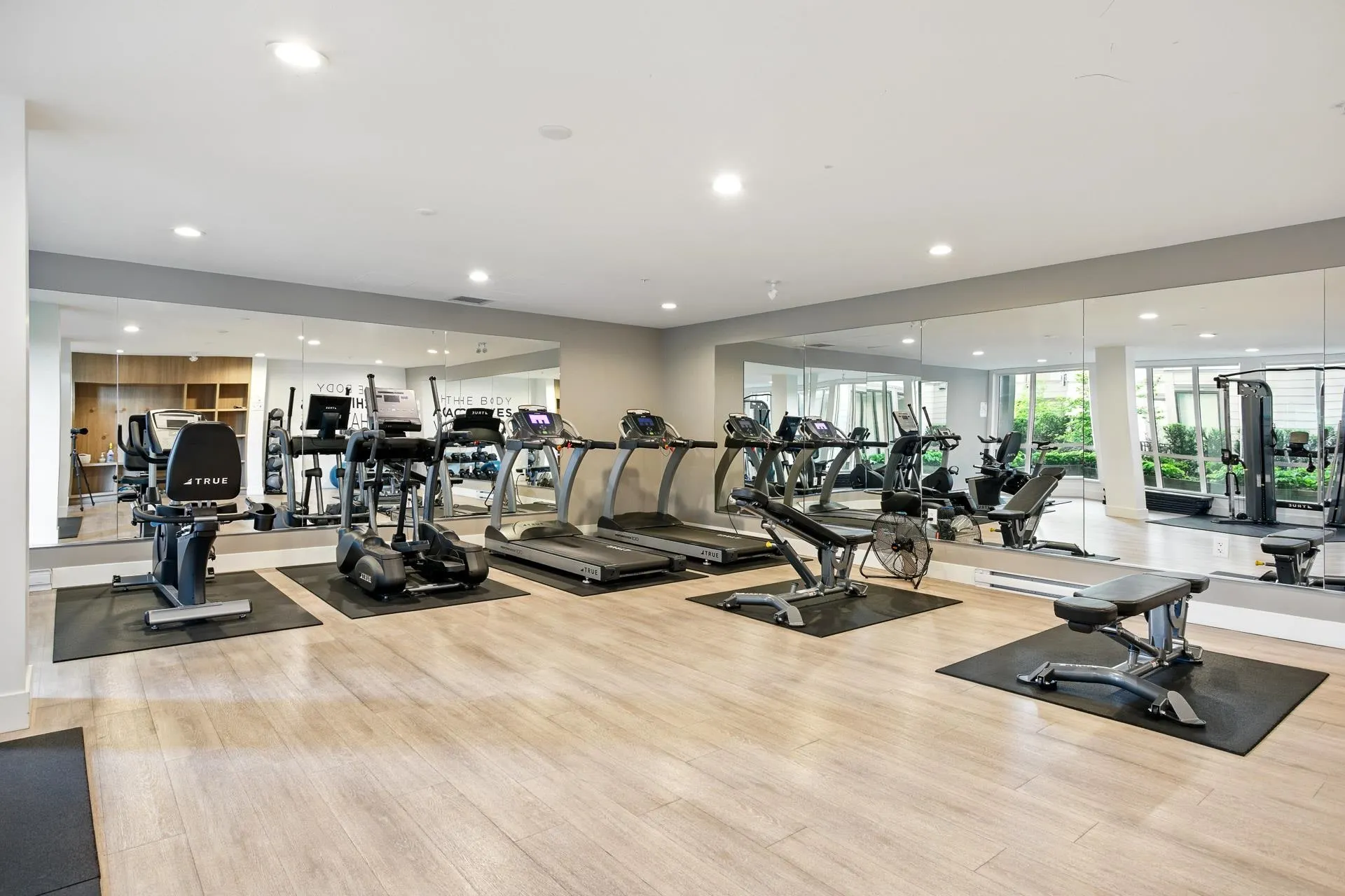 321 7599 15th Street