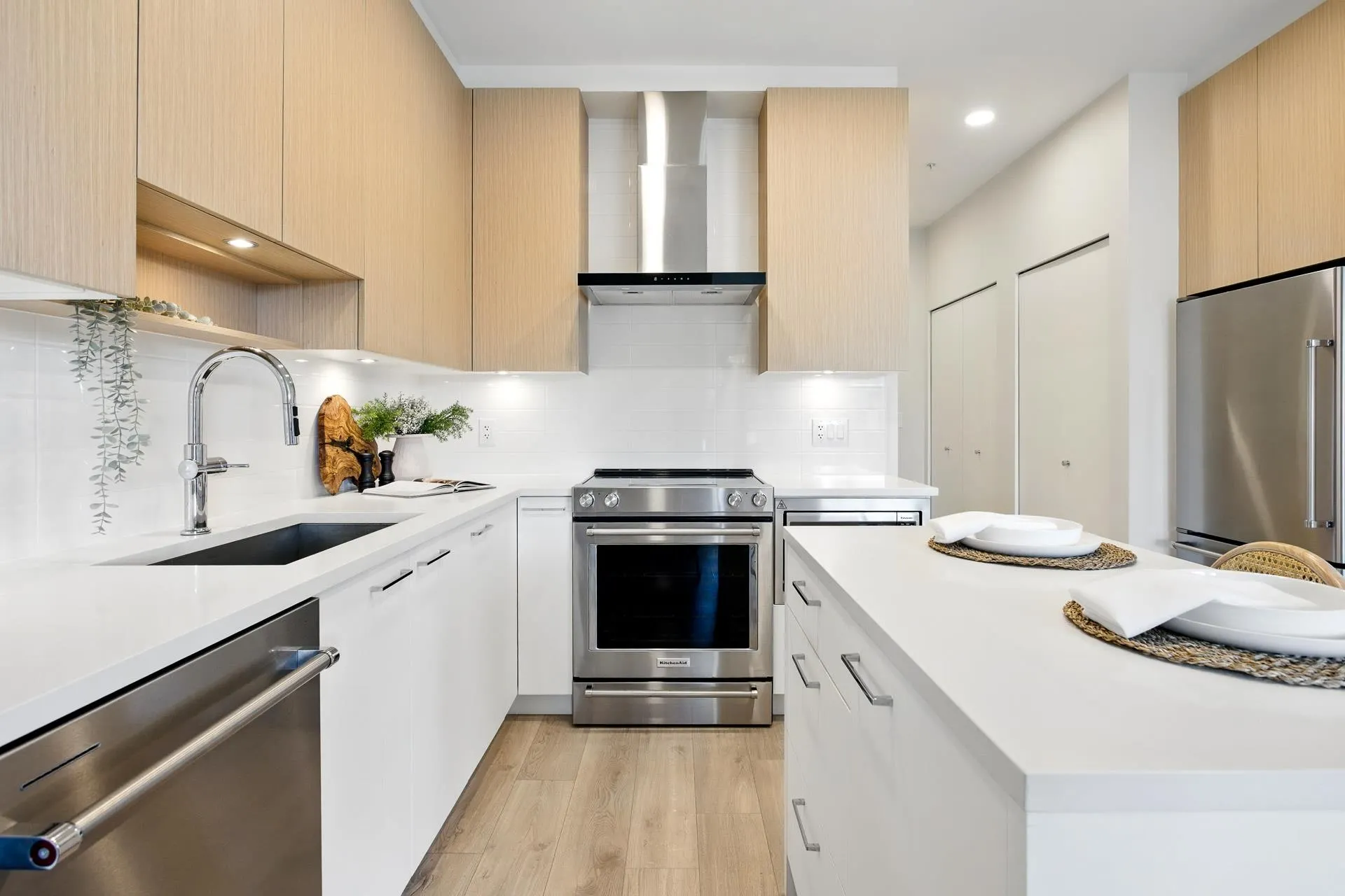 321 7599 15th Street