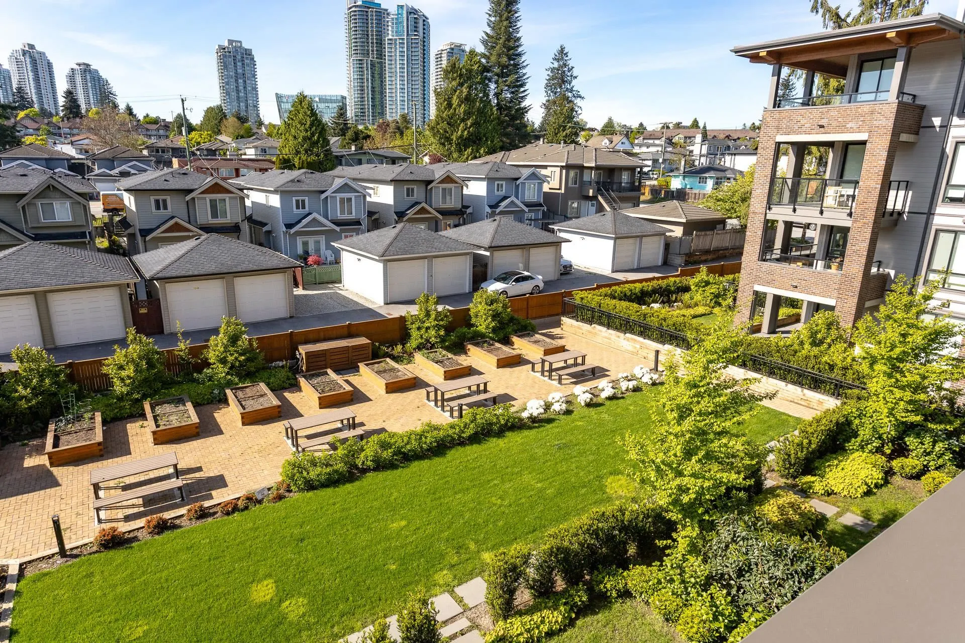 321 7599 15th Street