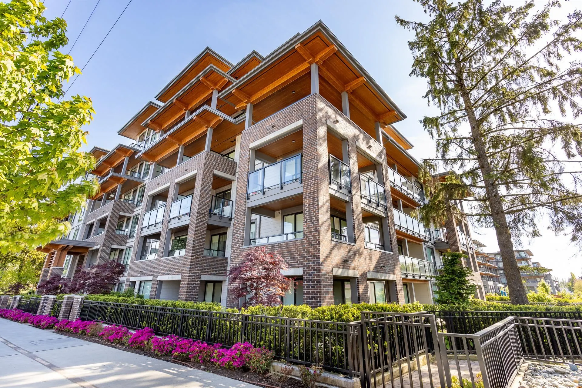 321 7599 15th Street