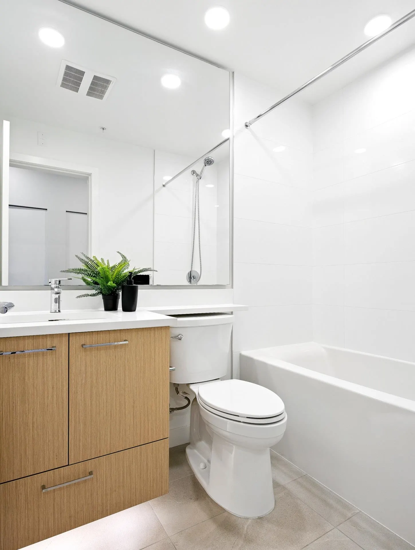 321 7599 15th Street