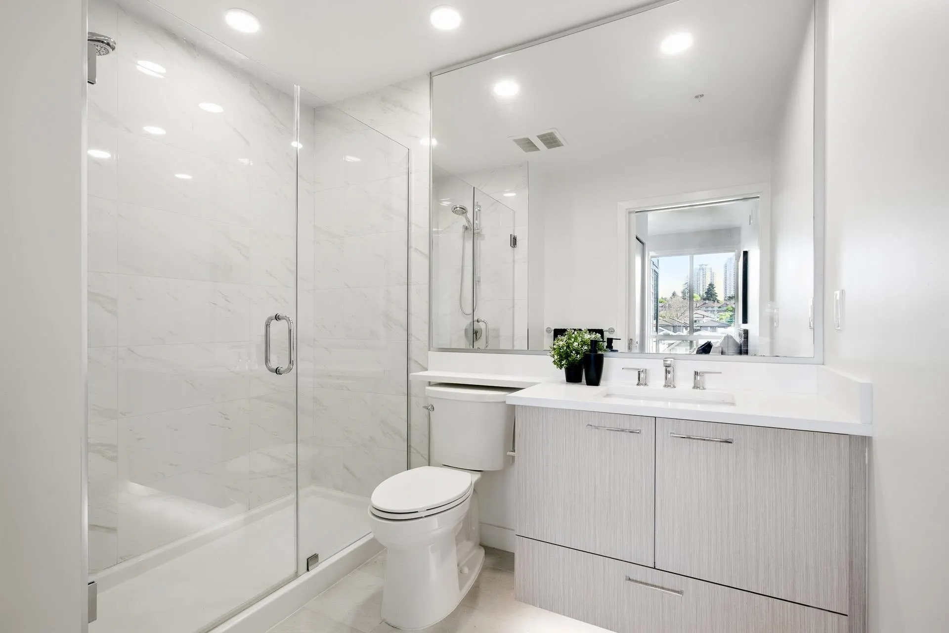 321 7599 15th Street