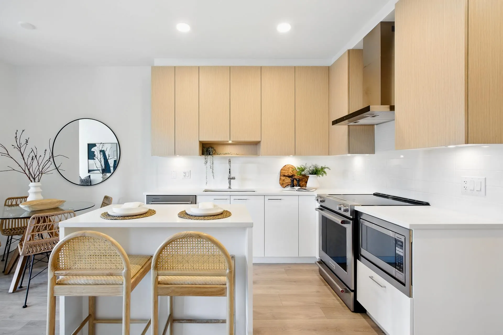 321 7599 15th Street