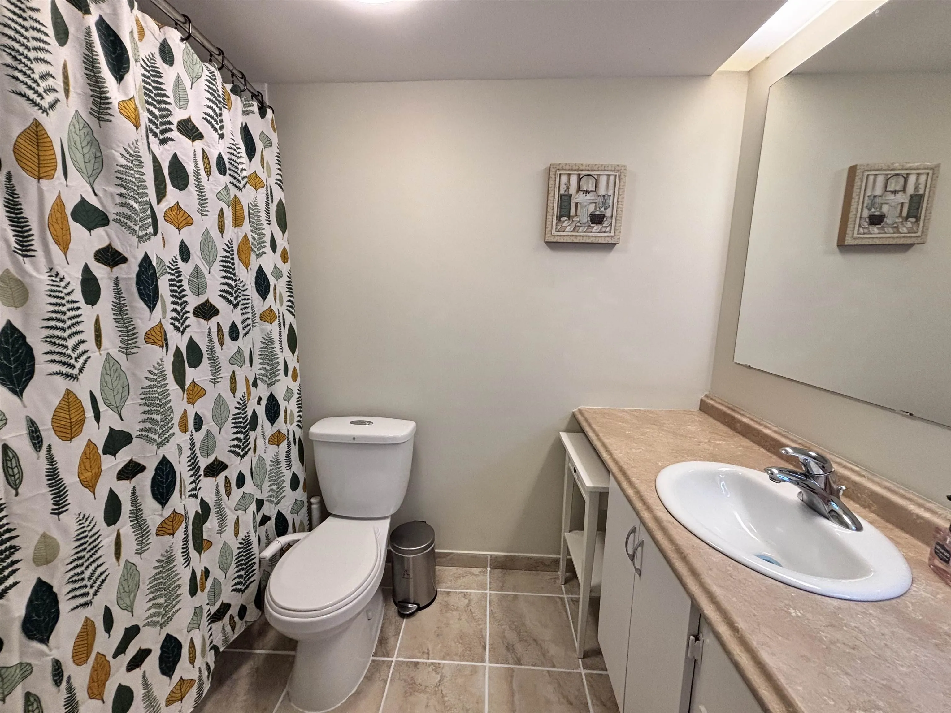 402 1026 Queens Avenue