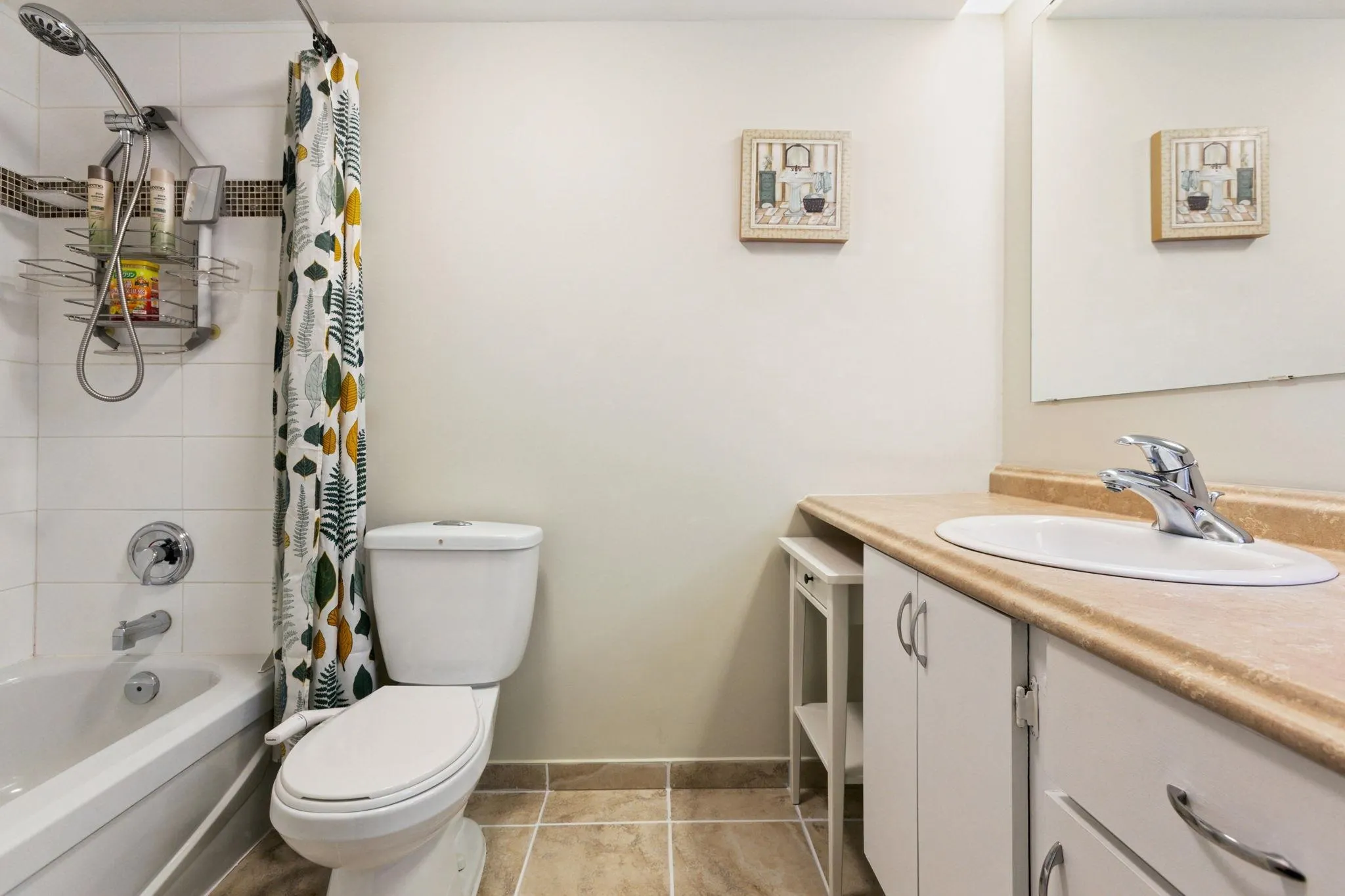 402 1026 Queens Avenue