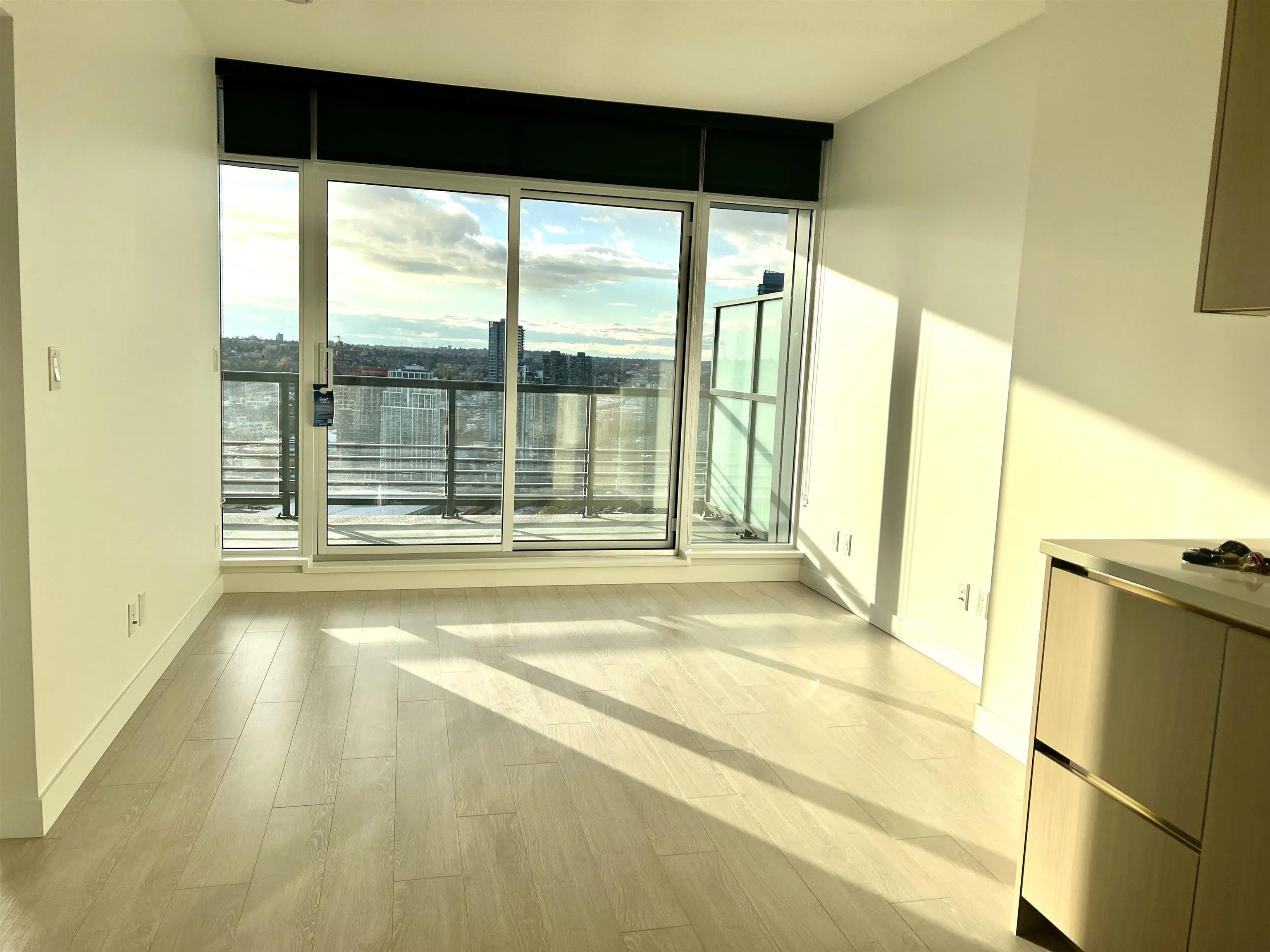 25xx 4720 Lougheed Highway