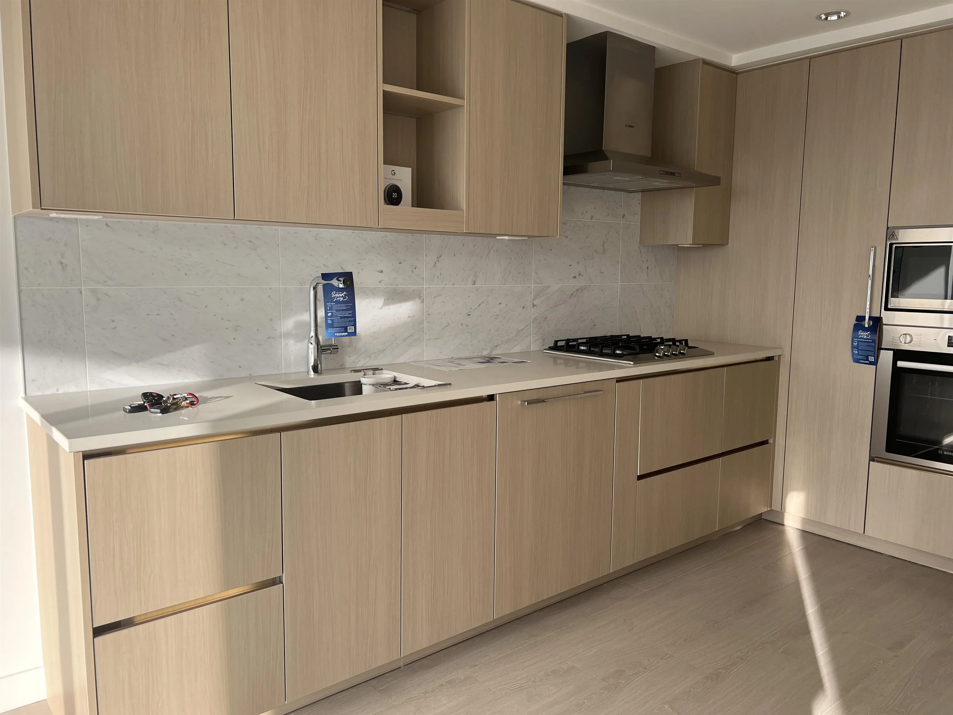 25xx 4720 Lougheed Highway