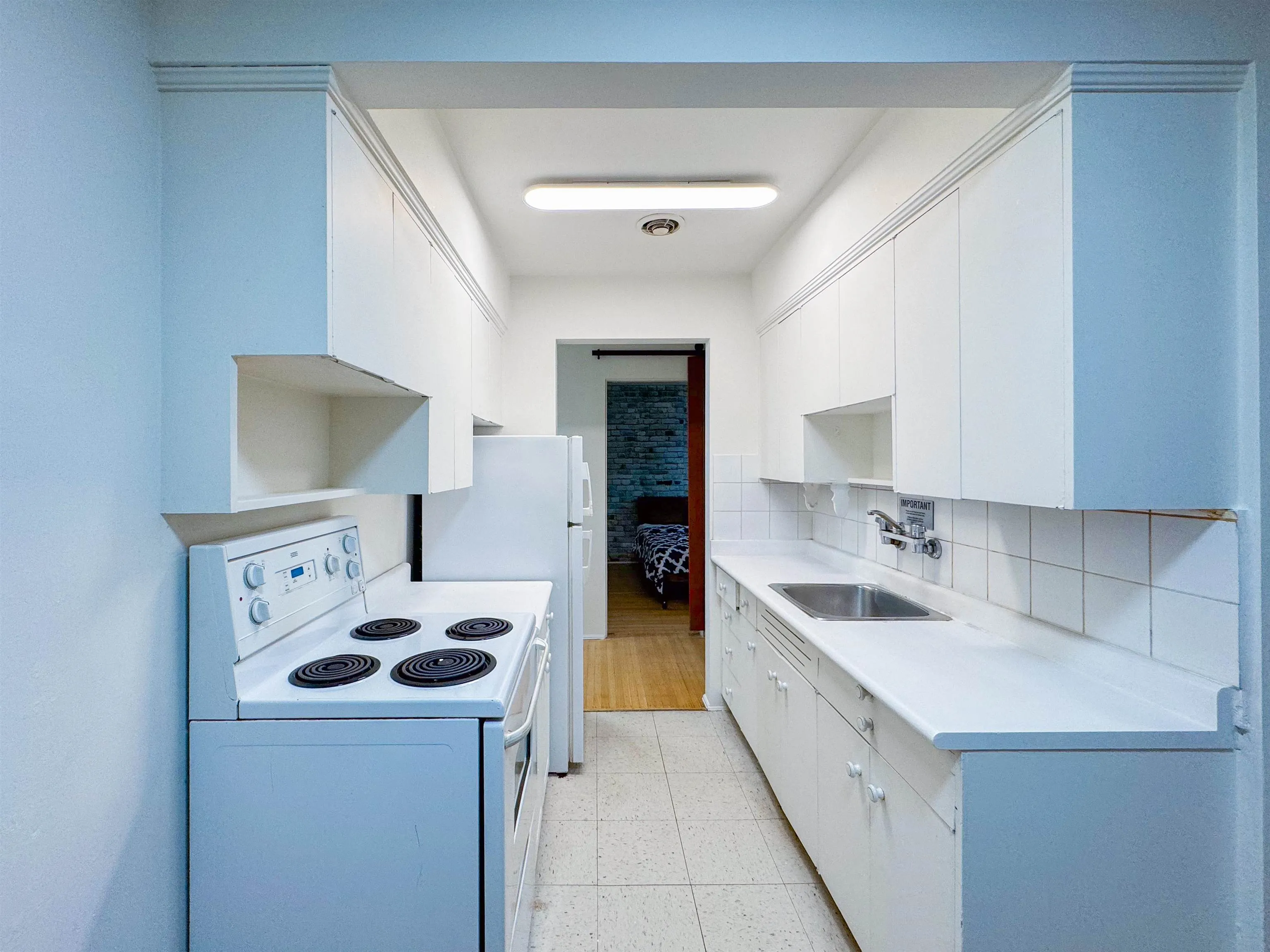 201 1925 Nelson Street