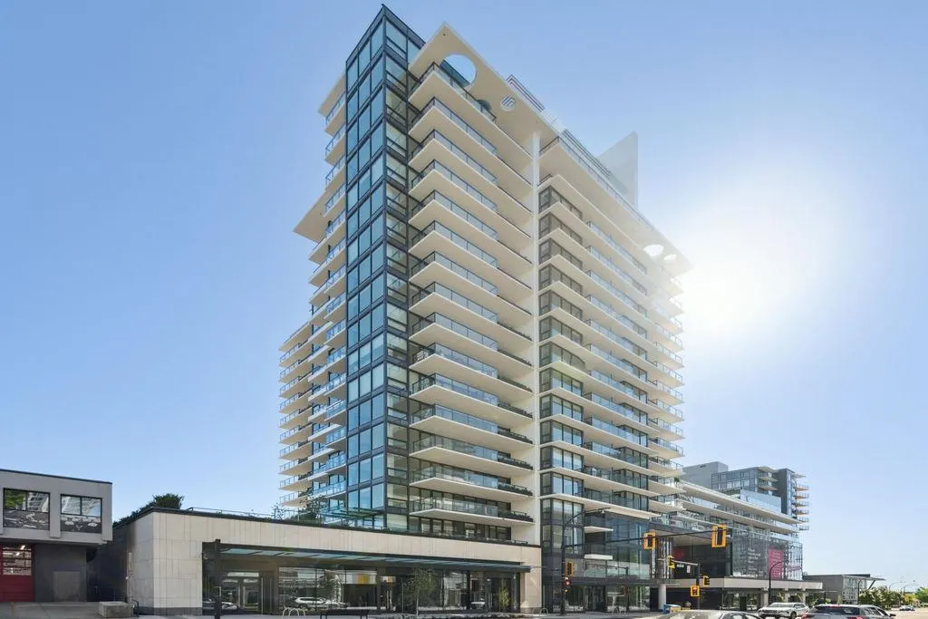 1104 135 E 13th Street