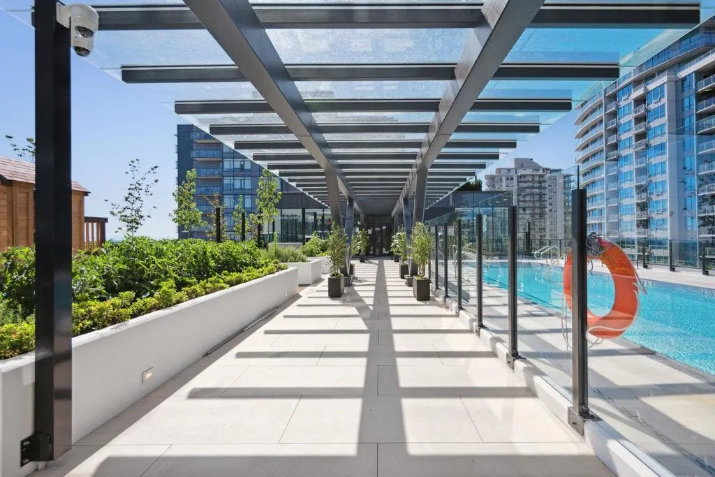 1104 135 E 13th Street