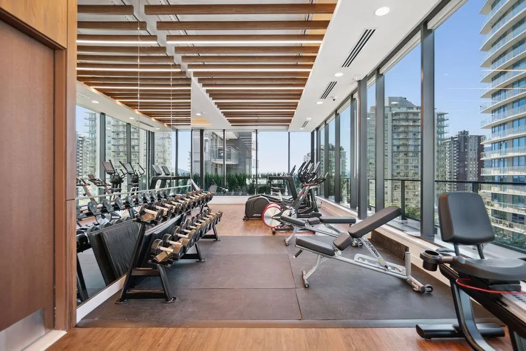 1104 135 E 13th Street