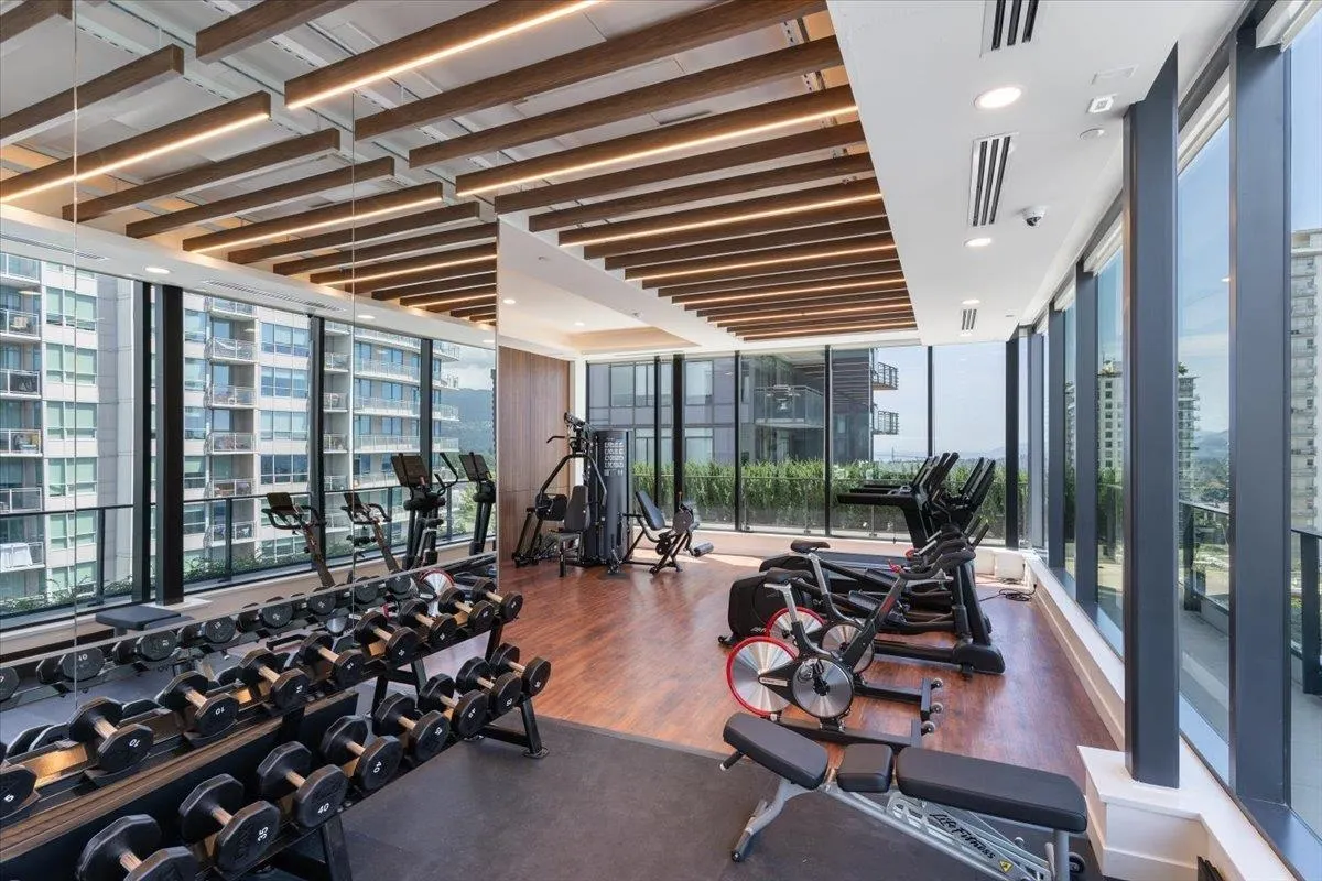 1104 135 E 13th Street