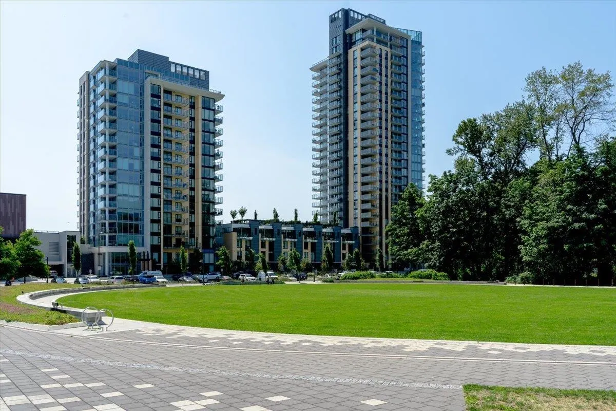 2205 1500 Fern Street