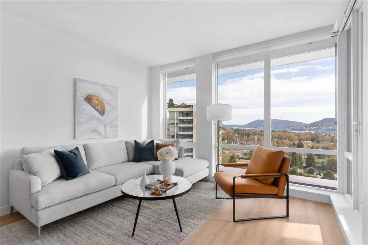 2205 1500 Fern Street