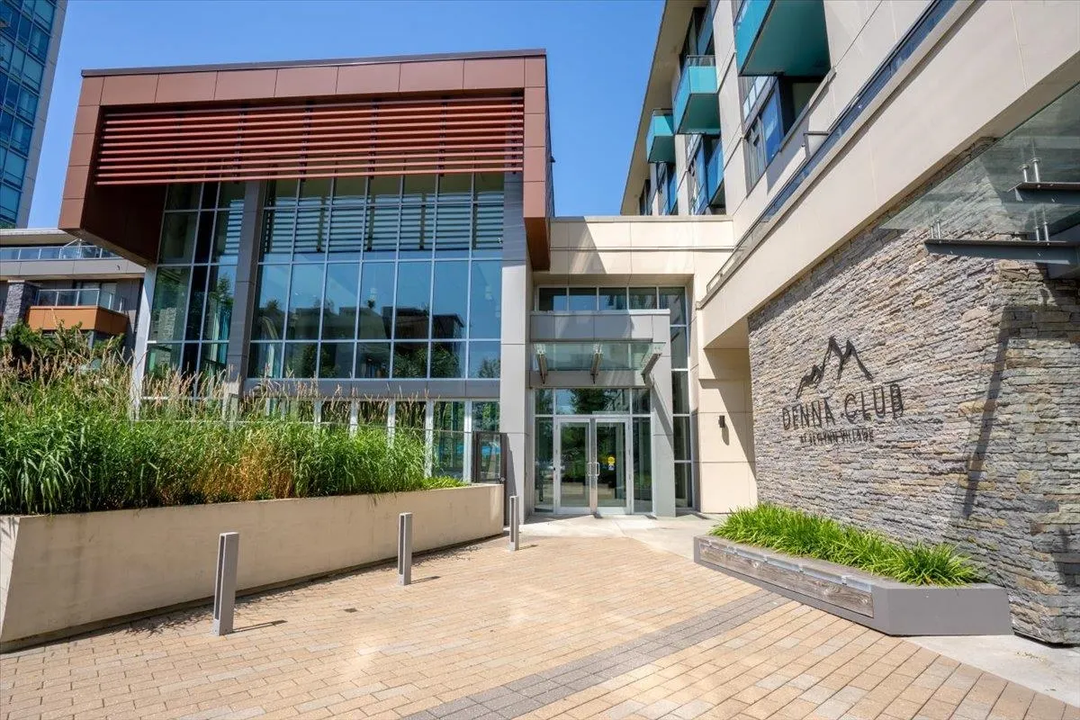 2205 1500 Fern Street