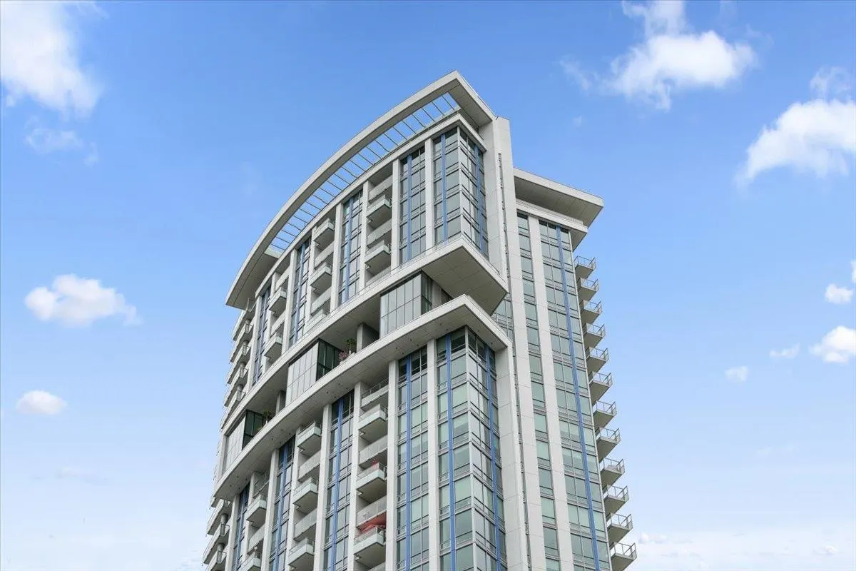 2205 1500 Fern Street