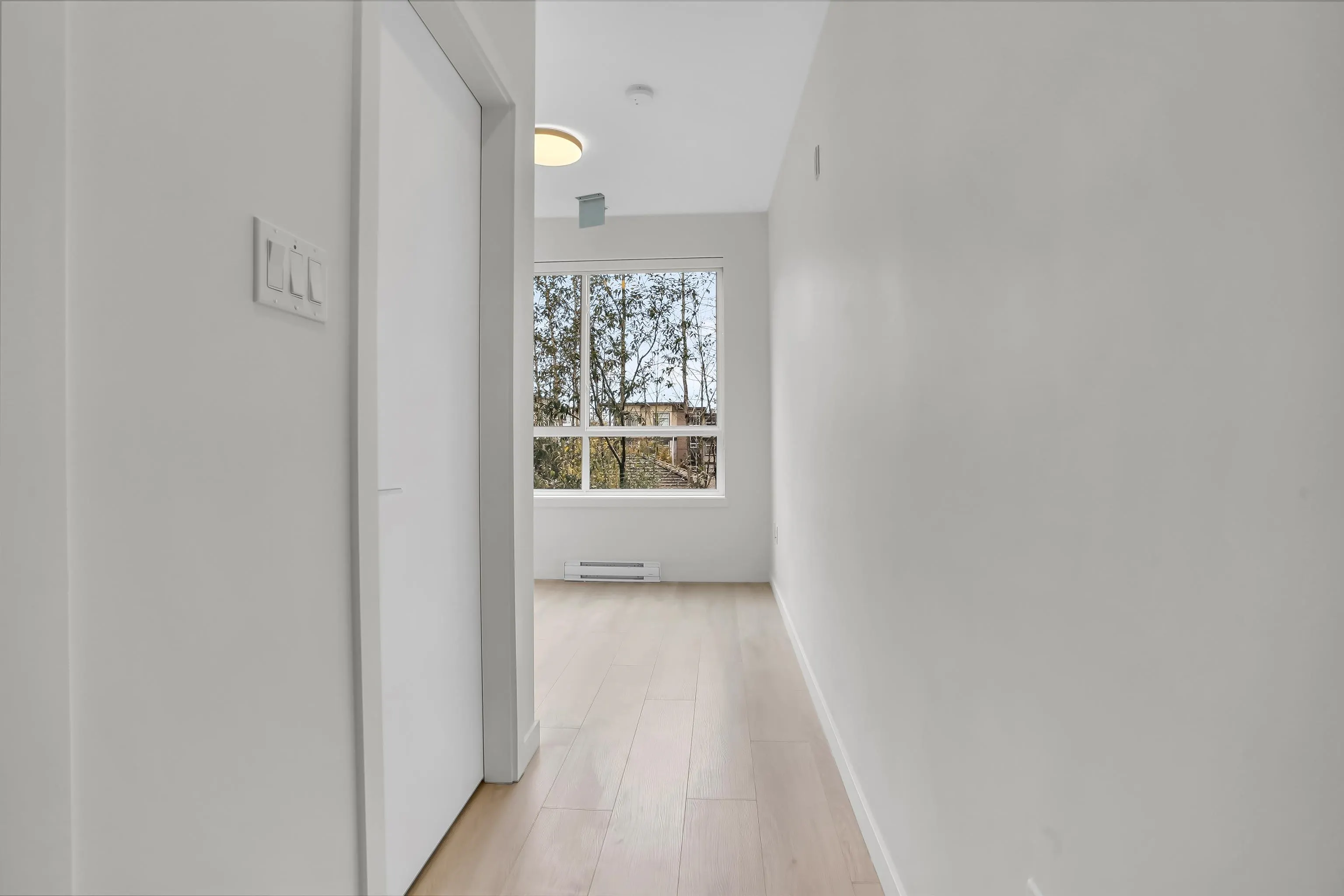 E318 13858 108 Avenue