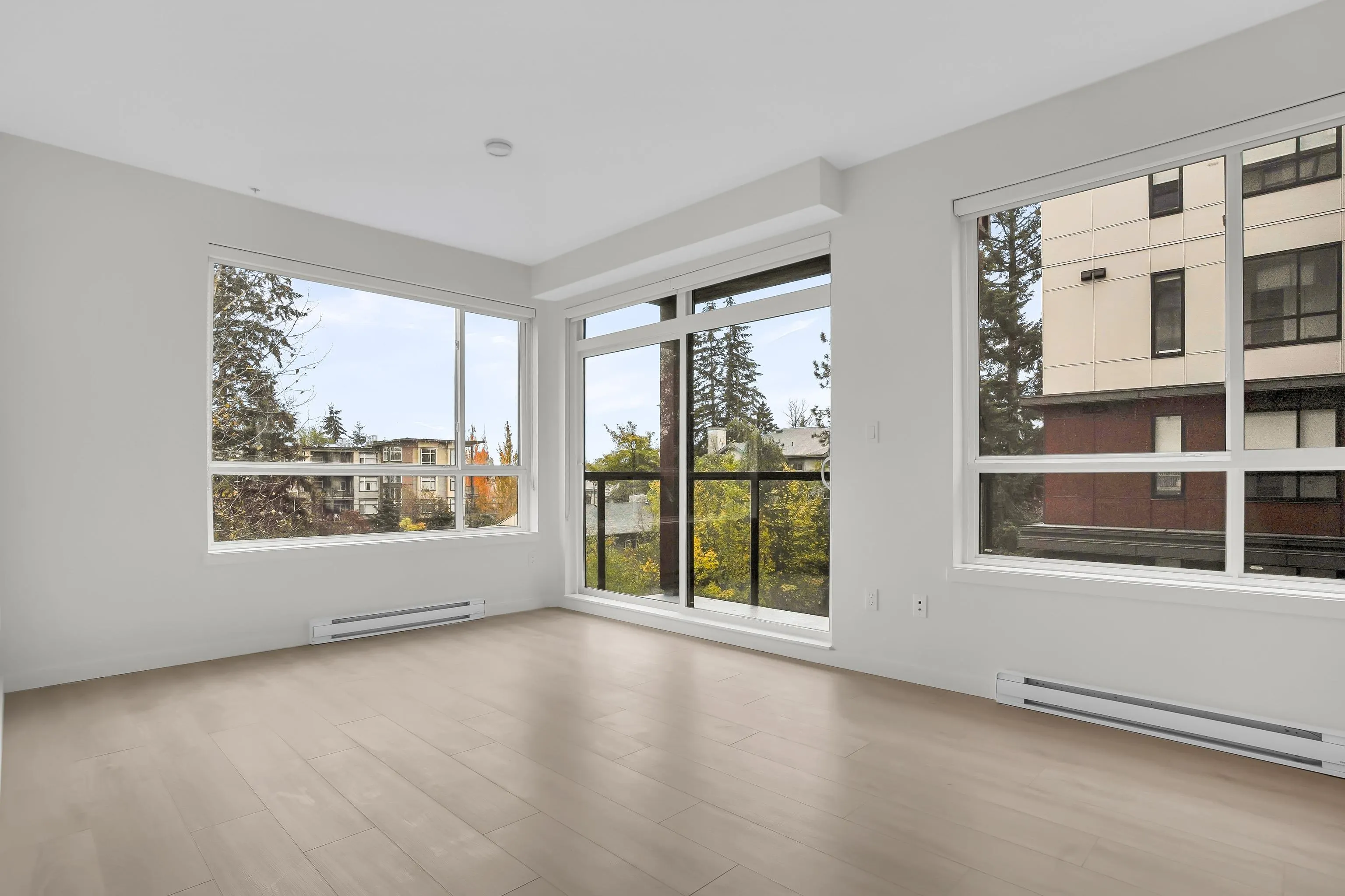 E318 13858 108 Avenue