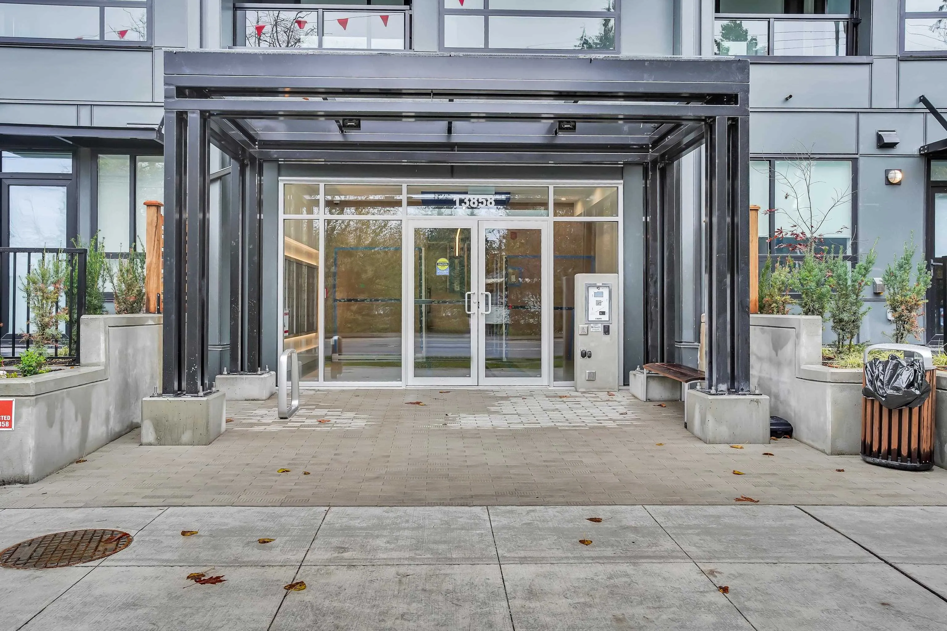 E318 13858 108 Avenue