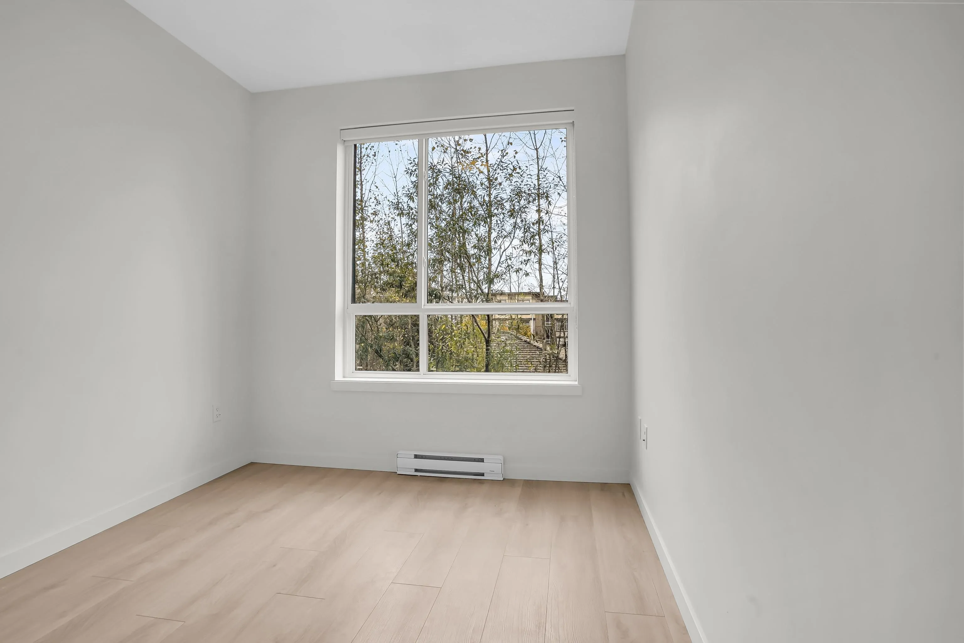 E318 13858 108 Avenue