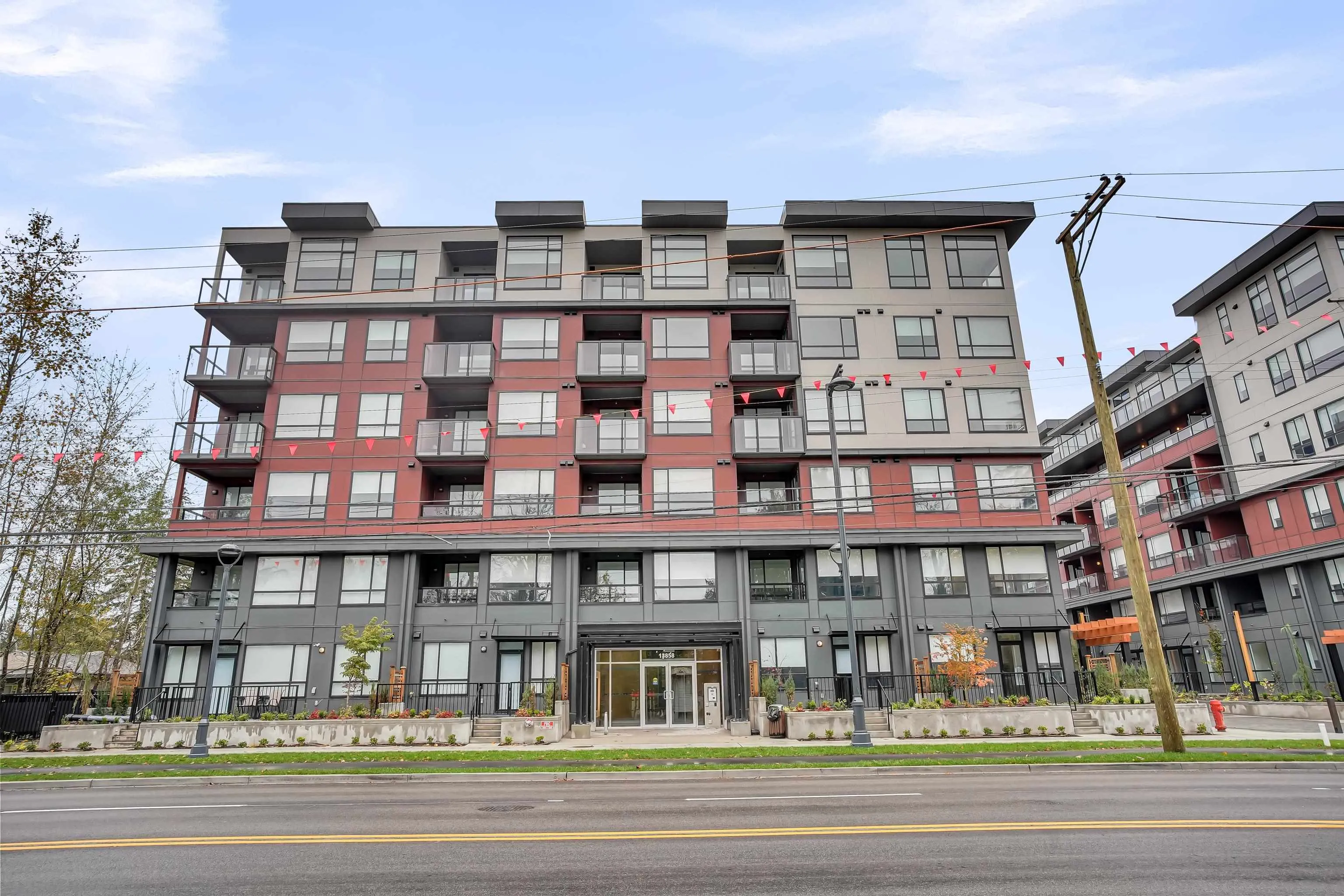 E318 13858 108 Avenue