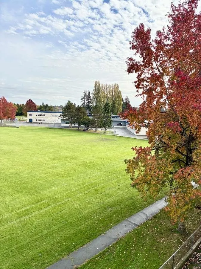 219 9300 Glenacres Drive