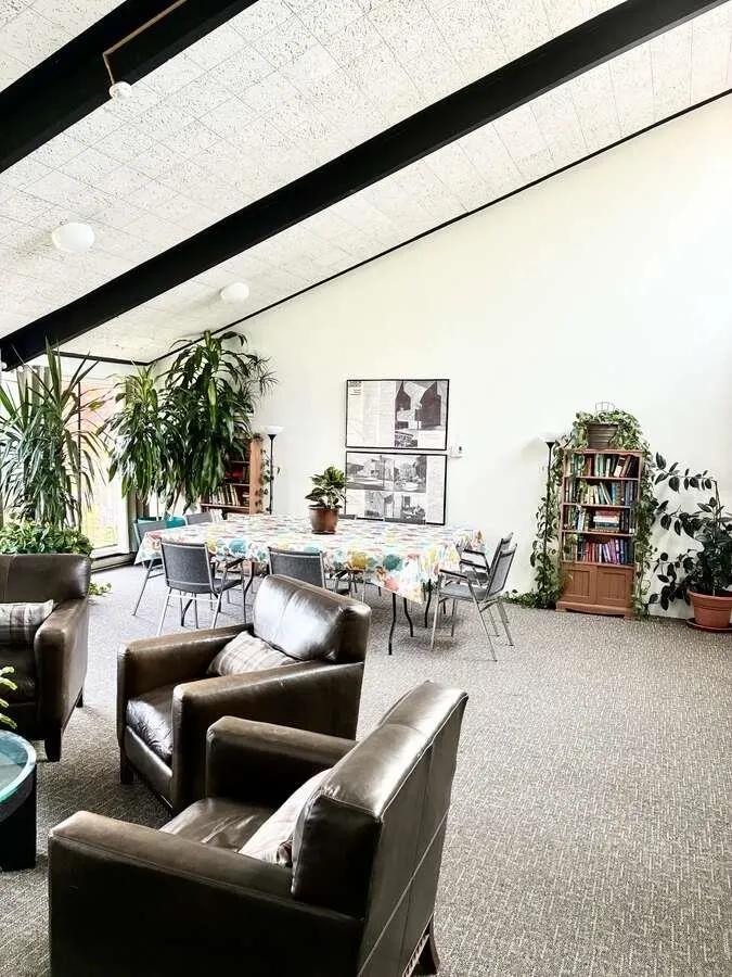 219 9300 Glenacres Drive