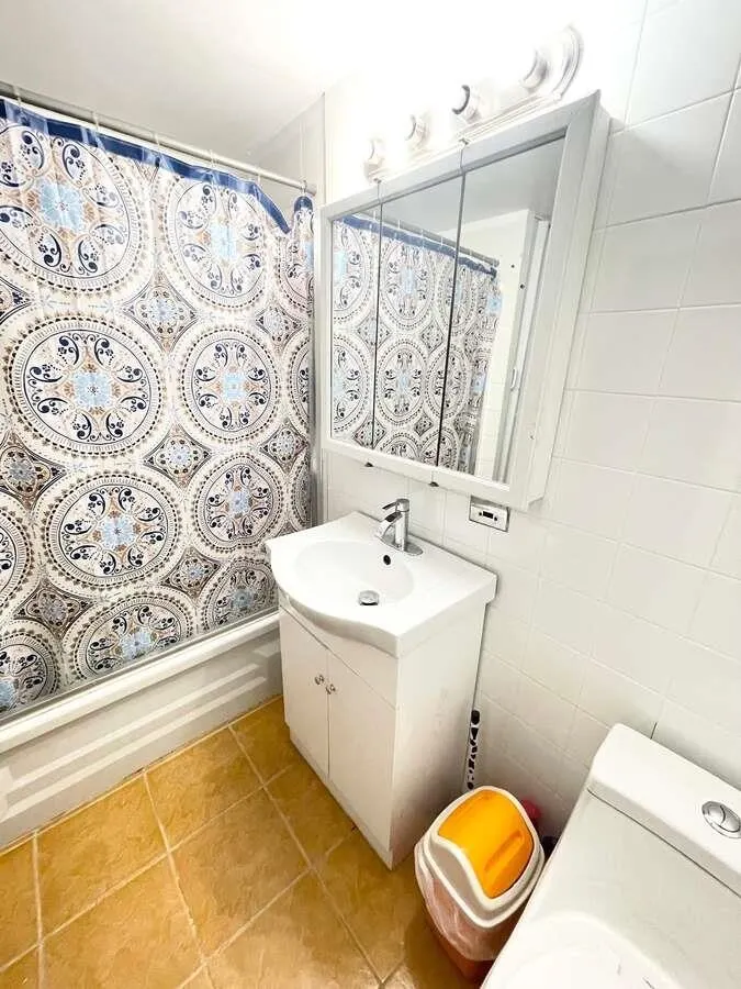 219 9300 Glenacres Drive