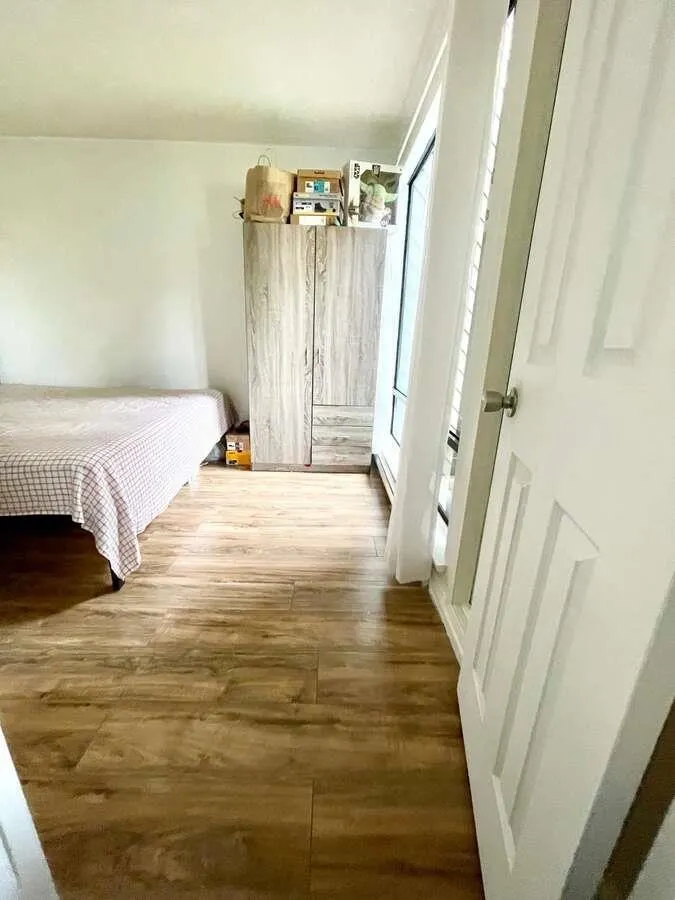 219 9300 Glenacres Drive