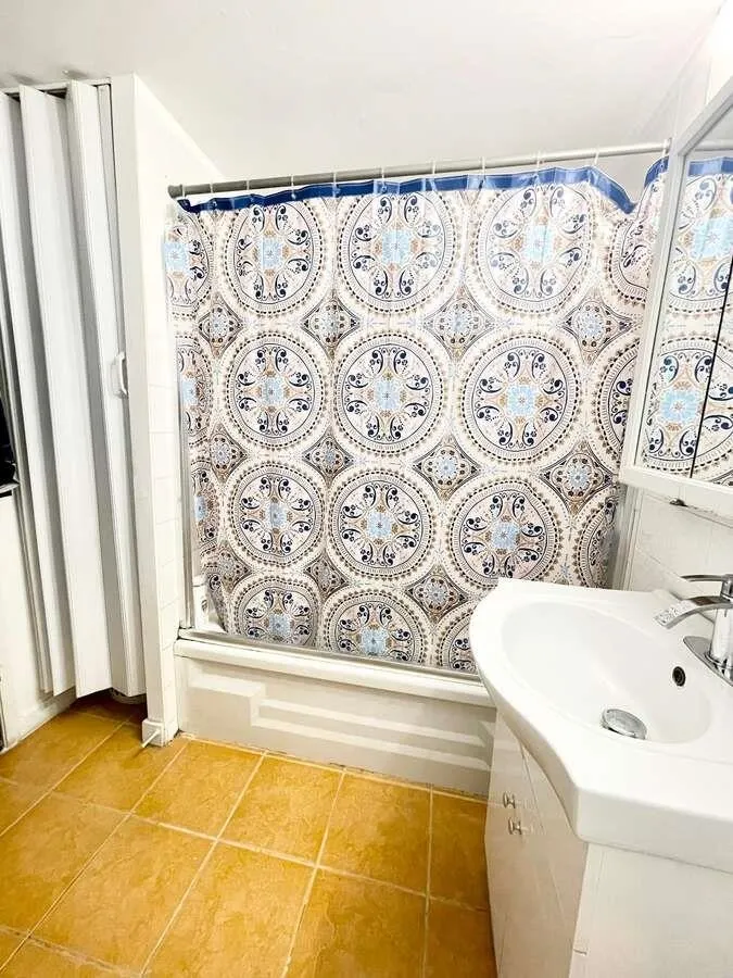 219 9300 Glenacres Drive