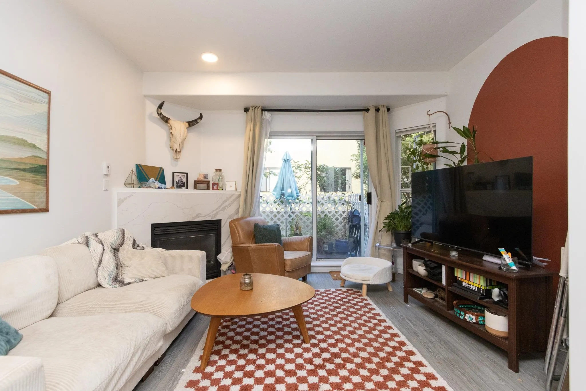 106 177 W 5th Street