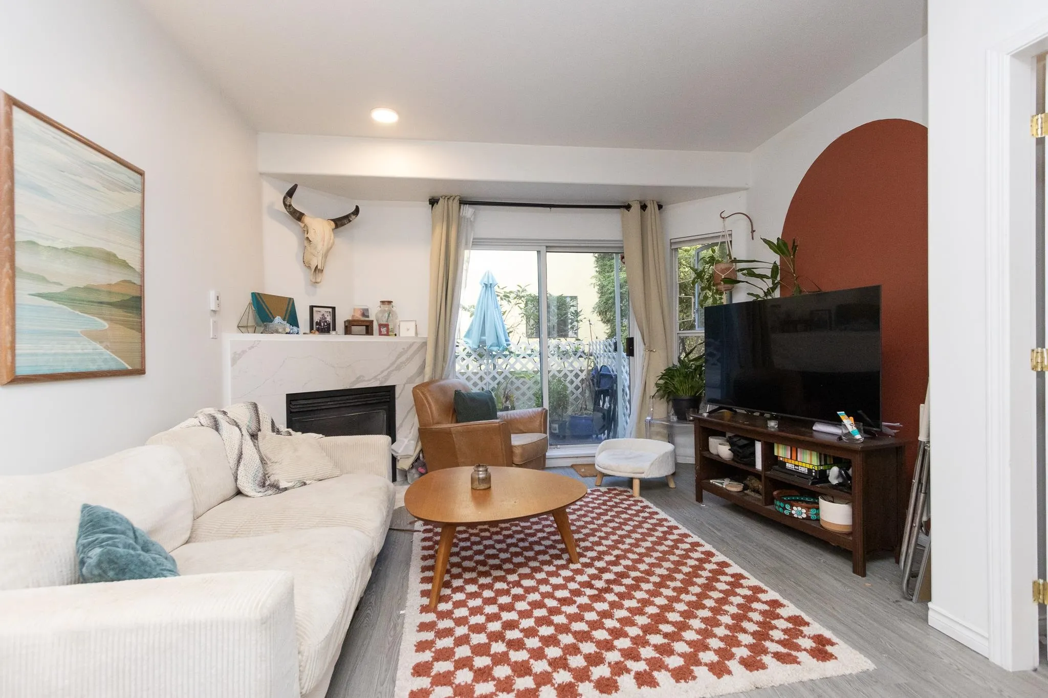 106 177 W 5th Street