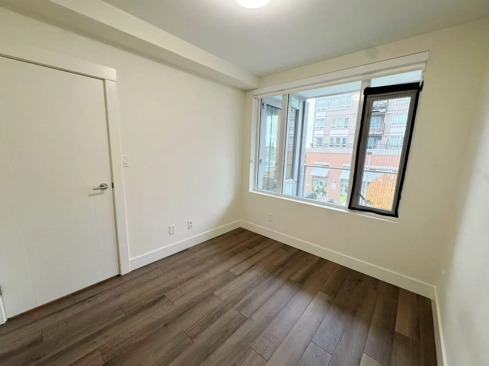 318 10788 No. 5 Road