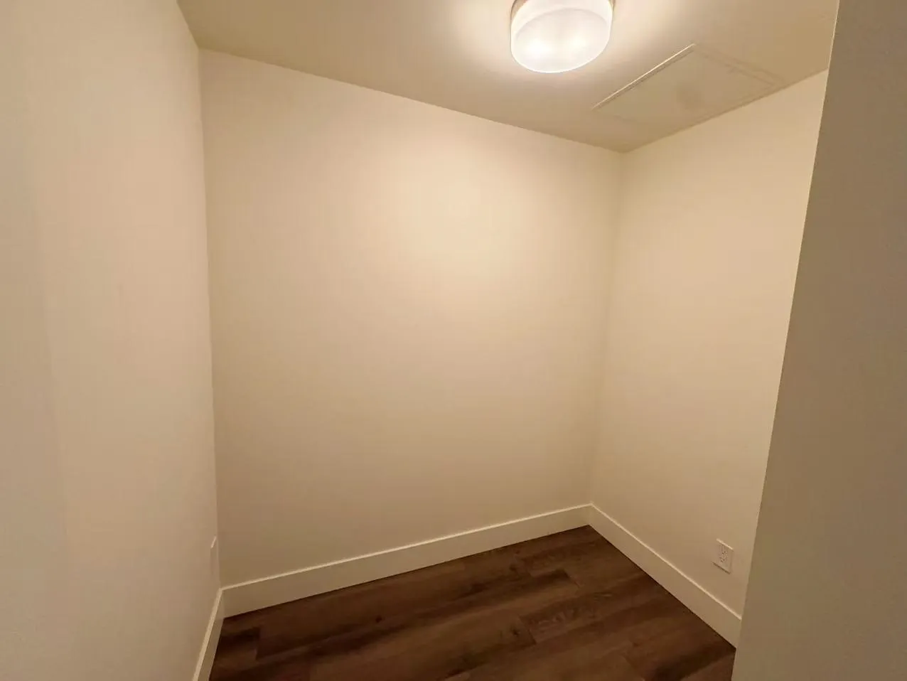 318 10788 No. 5 Road