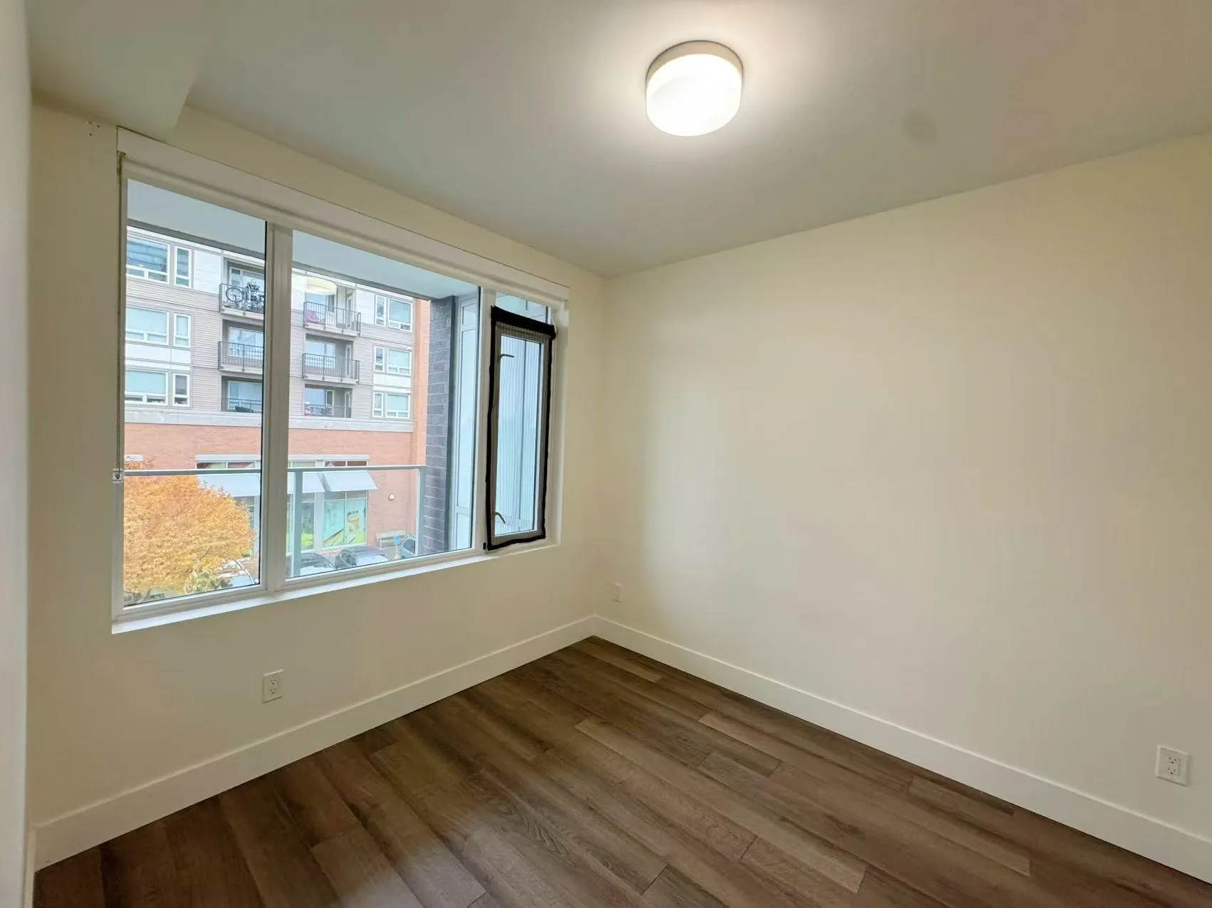 318 10788 No. 5 Road