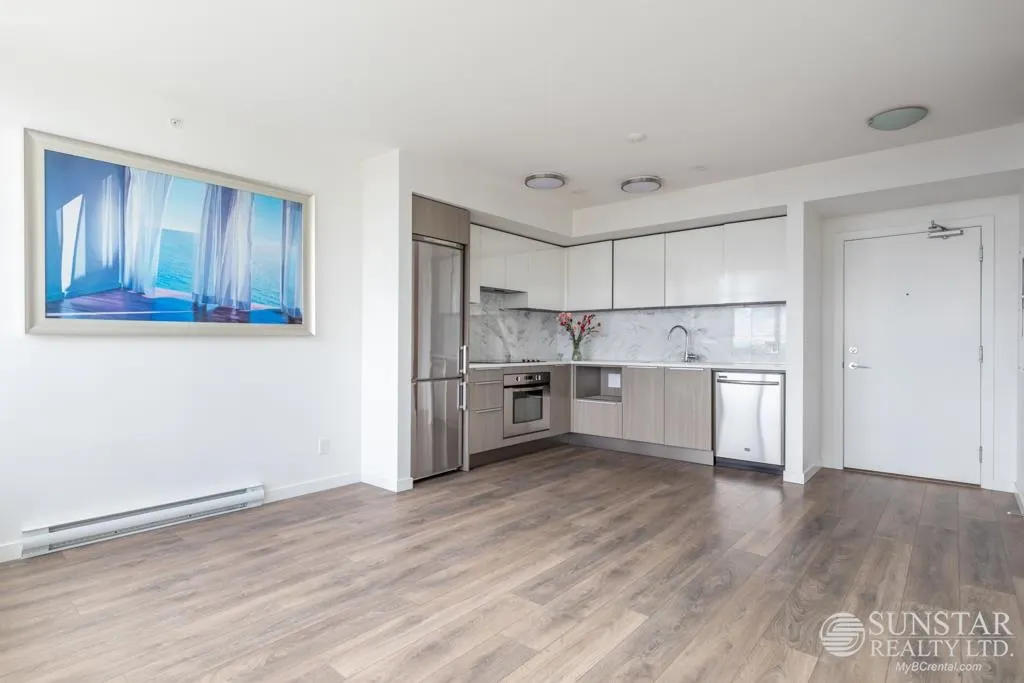 903 6461 Telford Avenue