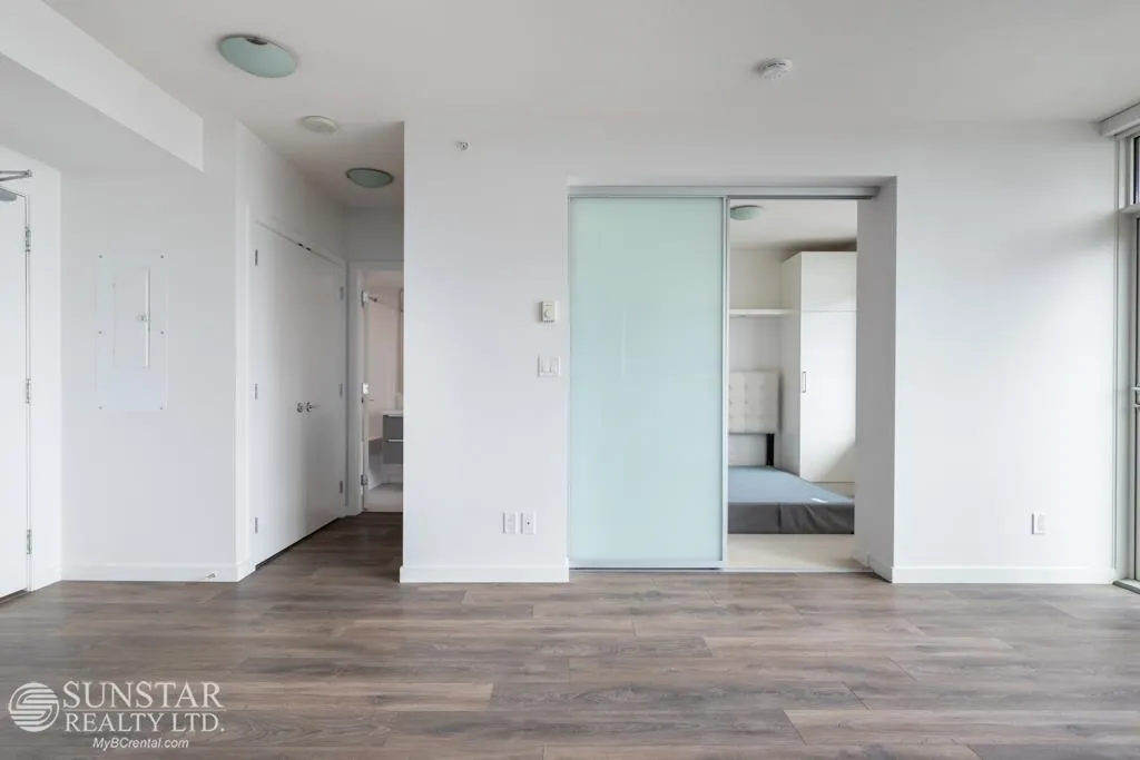 903 6461 Telford Avenue