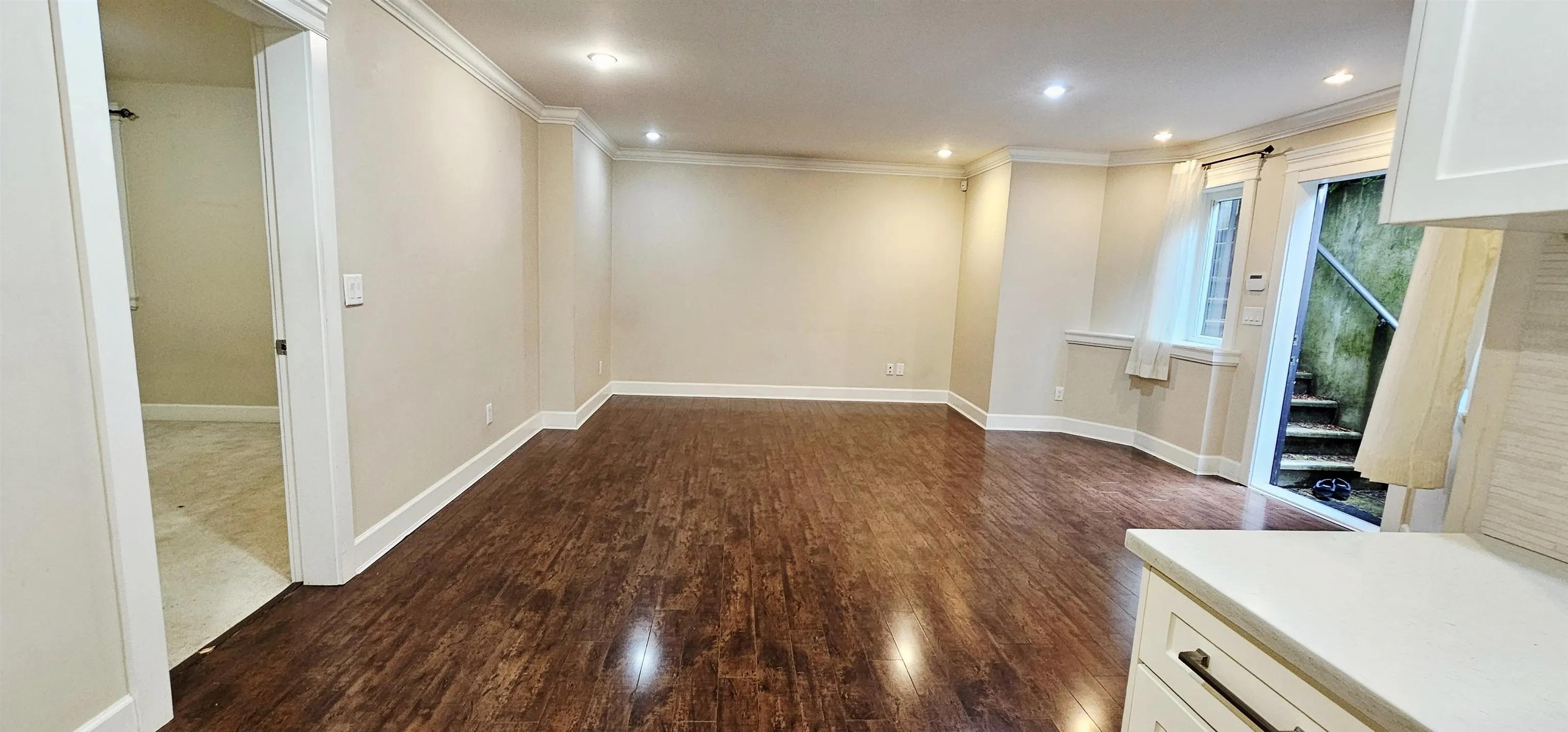 Lower/ 888 Canyon Boulevard