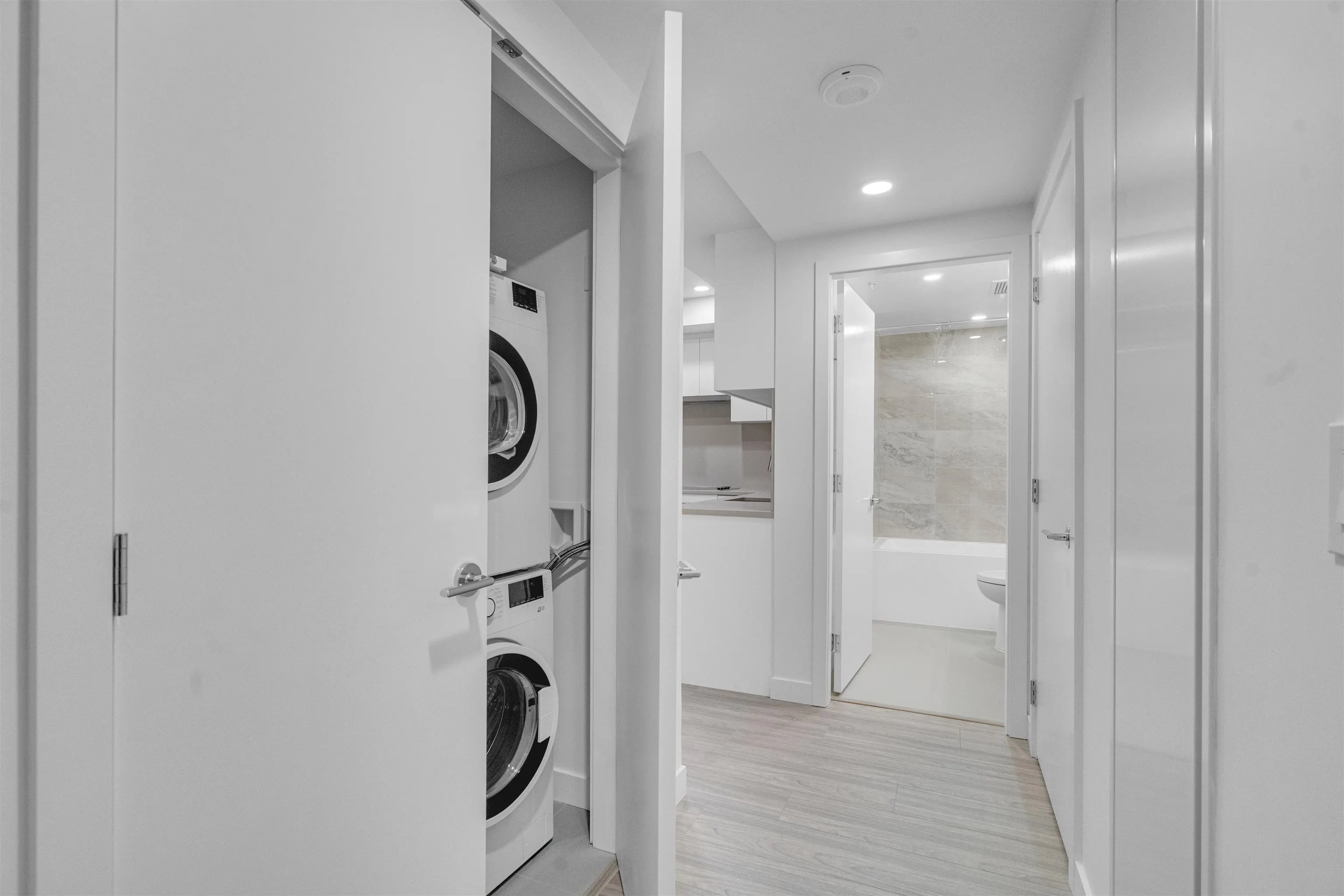 1406 13675 107a Avenue