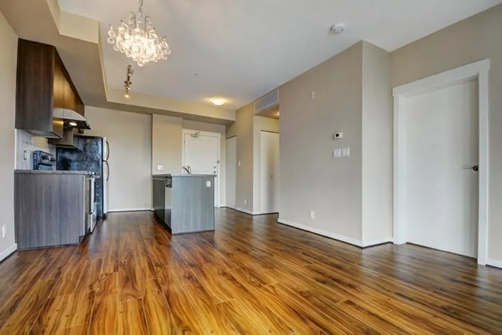 655 4099 Stolberg Street