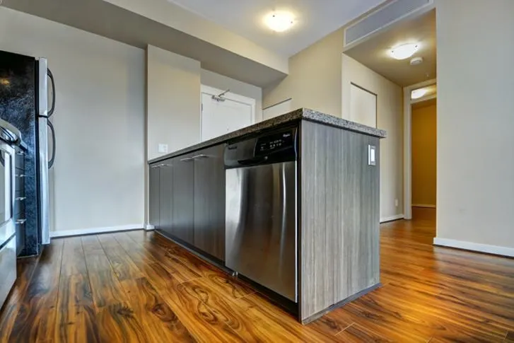 655 4099 Stolberg Street