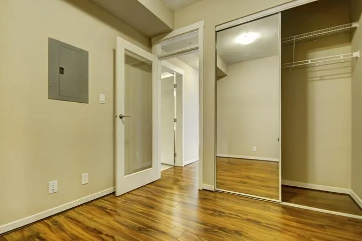 655 4099 Stolberg Street