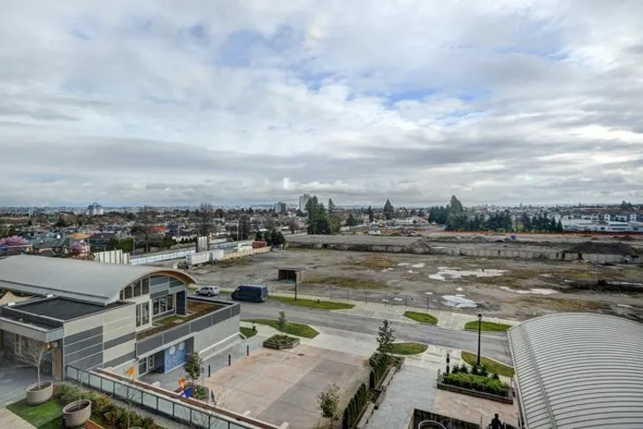 655 4099 Stolberg Street