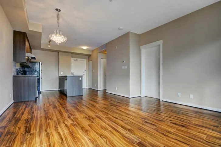 655 4099 Stolberg Street