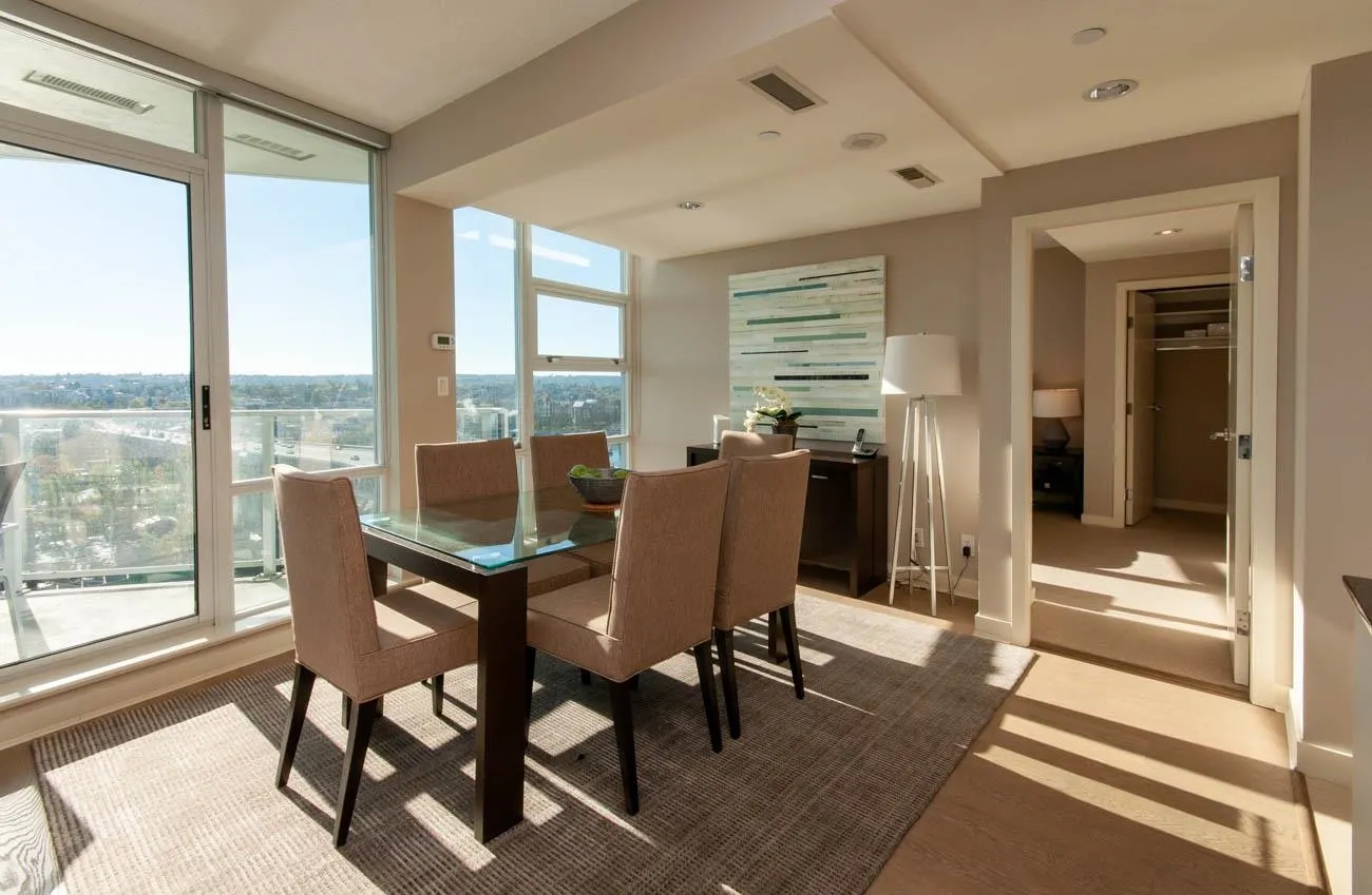 2302 638 Beach Crescent