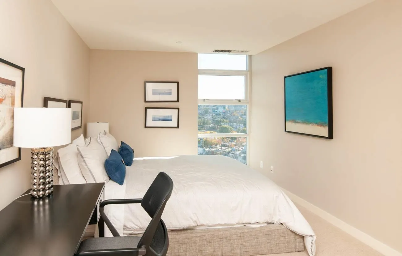 2302 638 Beach Crescent