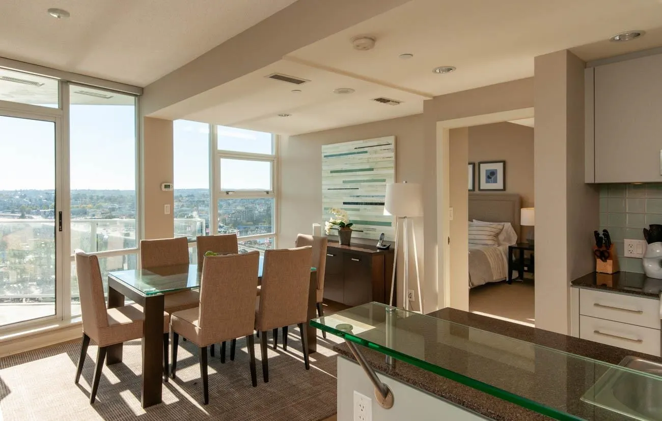 2302 638 Beach Crescent